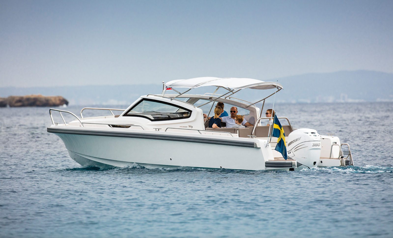 Weekender W9 Day Cruiser For An Active Lifestyle Nimbus Boats